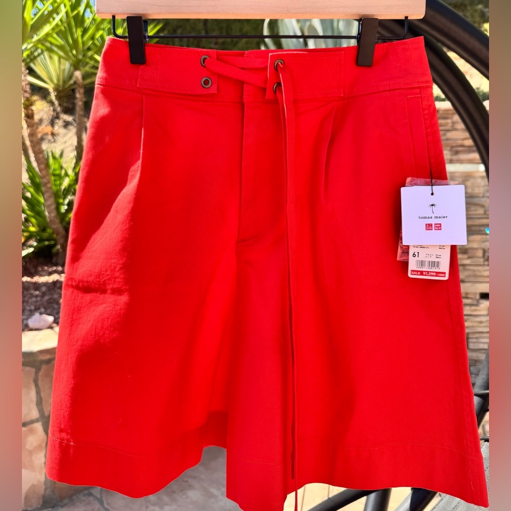 🔥 Tomas Maier x UNIQLO Bright Red Bermuda Shorts – Women’s Size 61 (US 0 / XS)